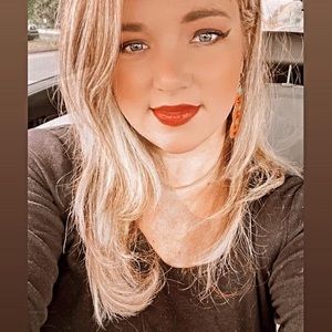 Meet your Posher, Brooke